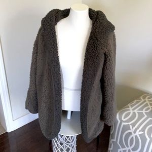 Fleece jacket with hood & pockets